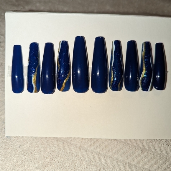 ROYAL BLUE XXL COFFIN PRESET SIZE MEDIUM- Luxury Press On Nail Set - Picture 9 of 10